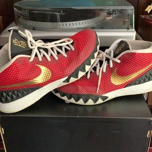 Nike ID Kyrie 1s